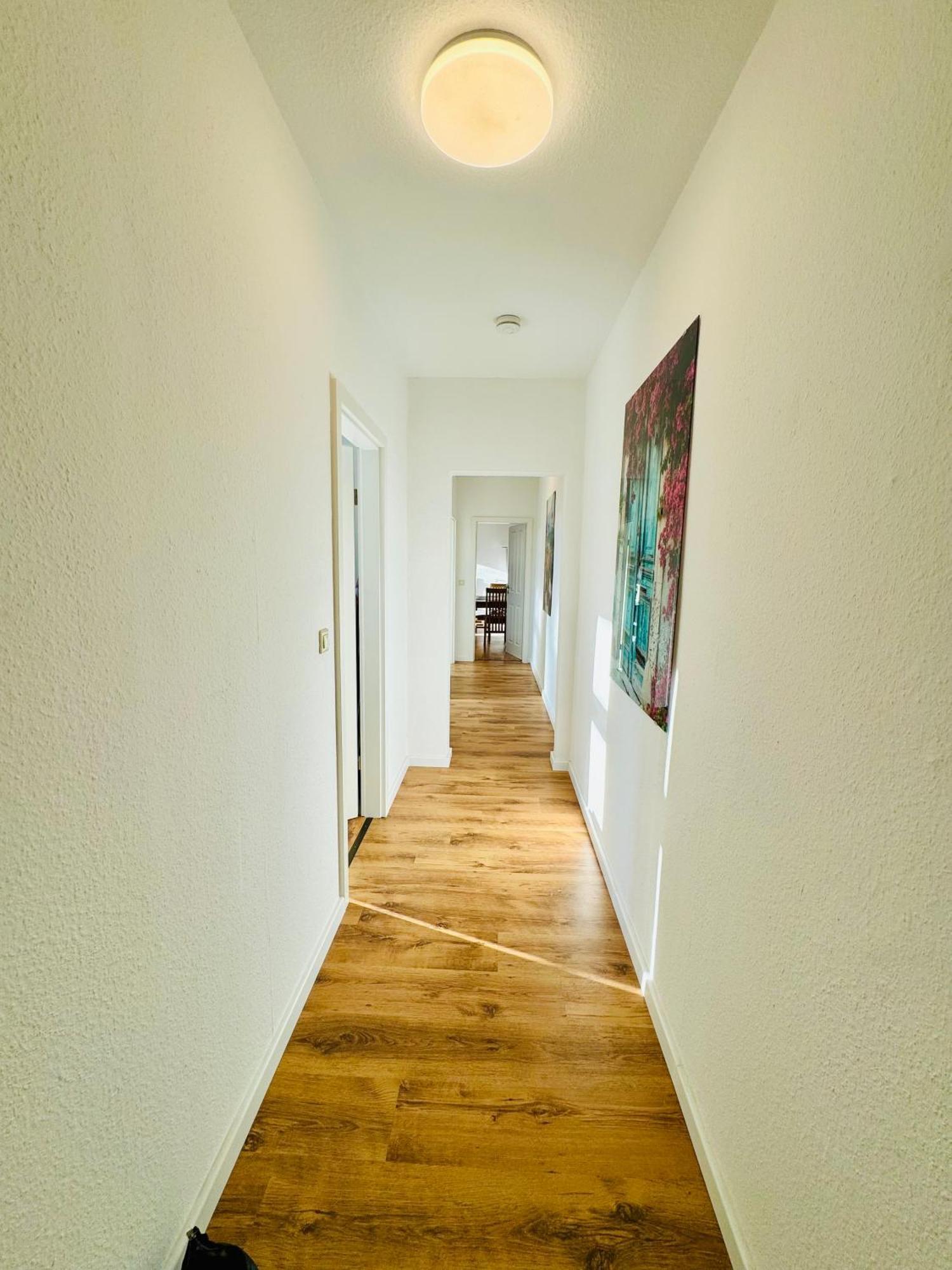 Schicke Wohnung Im Gruenen Hinterhof Schwerin  Exteriör bild