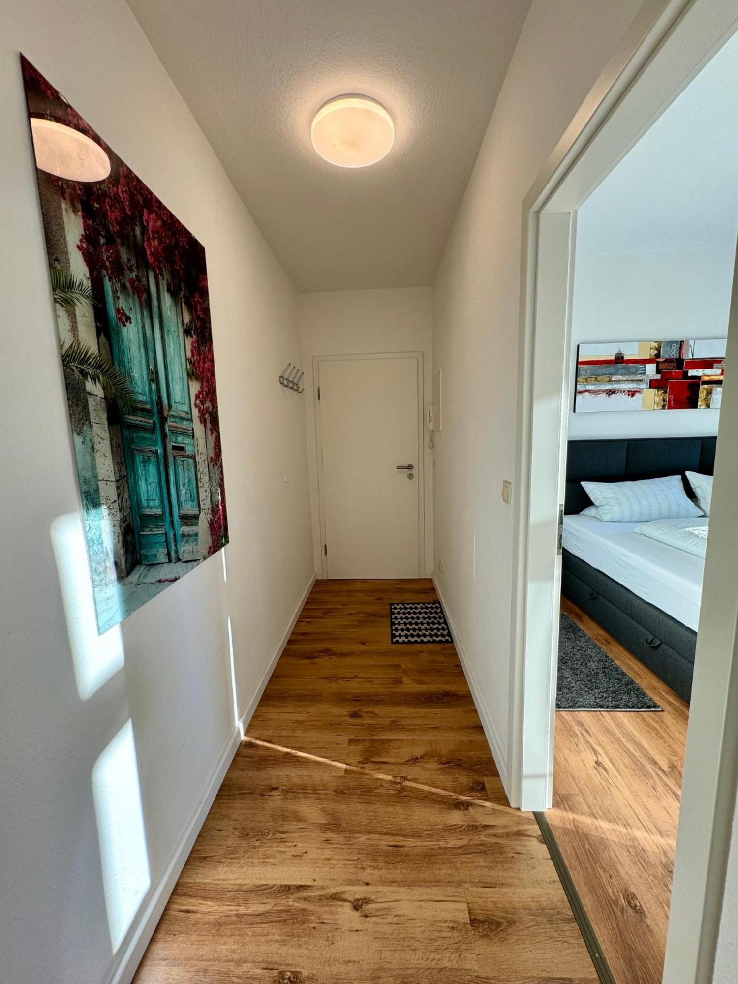 Schicke Wohnung Im Gruenen Hinterhof Schwerin  Exteriör bild